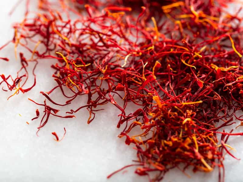 زعفران نگین تربت حیدریه خوش عطر مناسب نوشیدنی و دمنوش